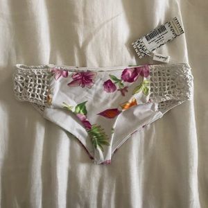 frankie’s bikini bottoms. size xsmall- koa bottoms